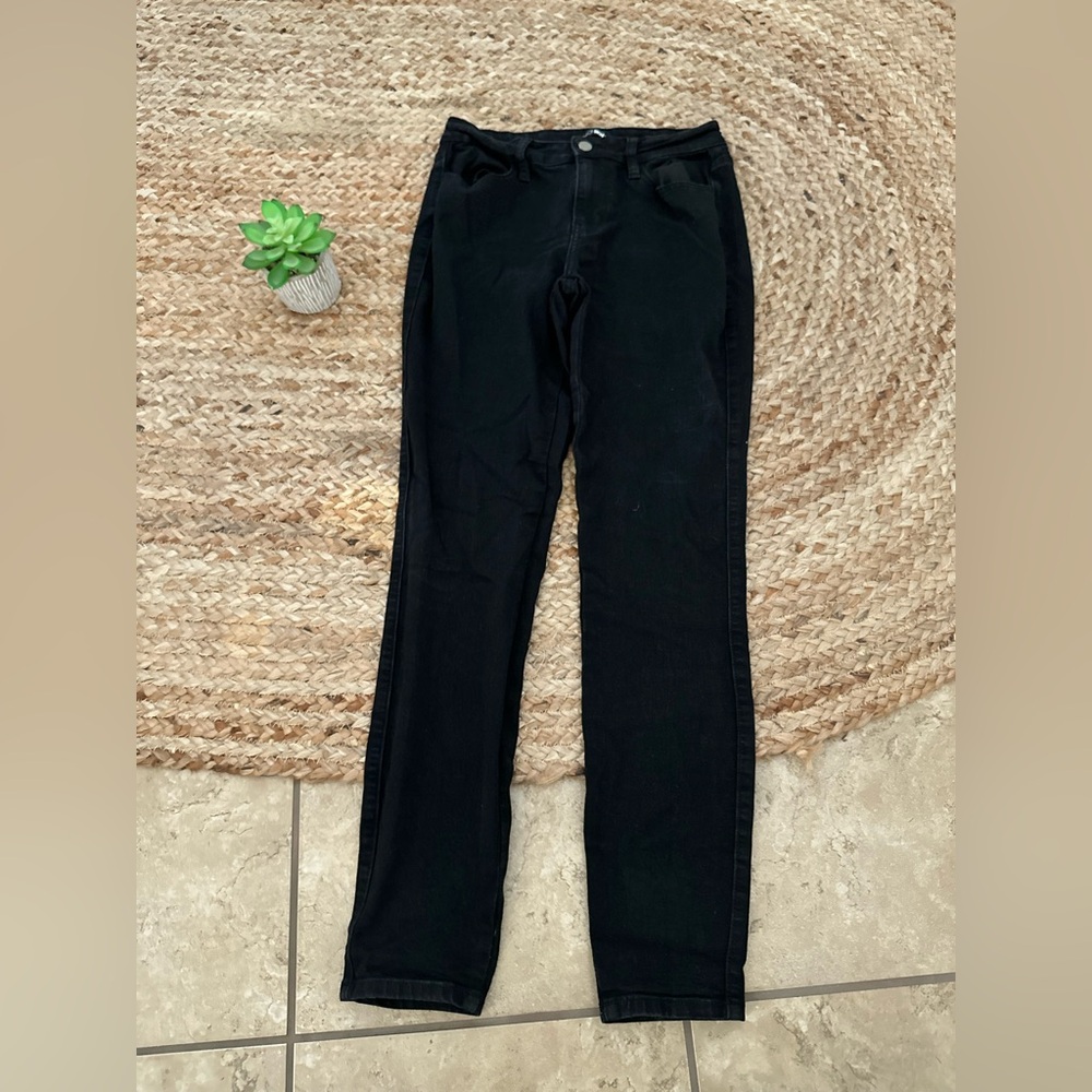 FASHION NOVA BLACK SKINNY JEANS